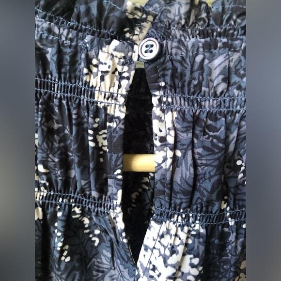 Joie Sleeveless Blouse Top - Picture 6 of 7